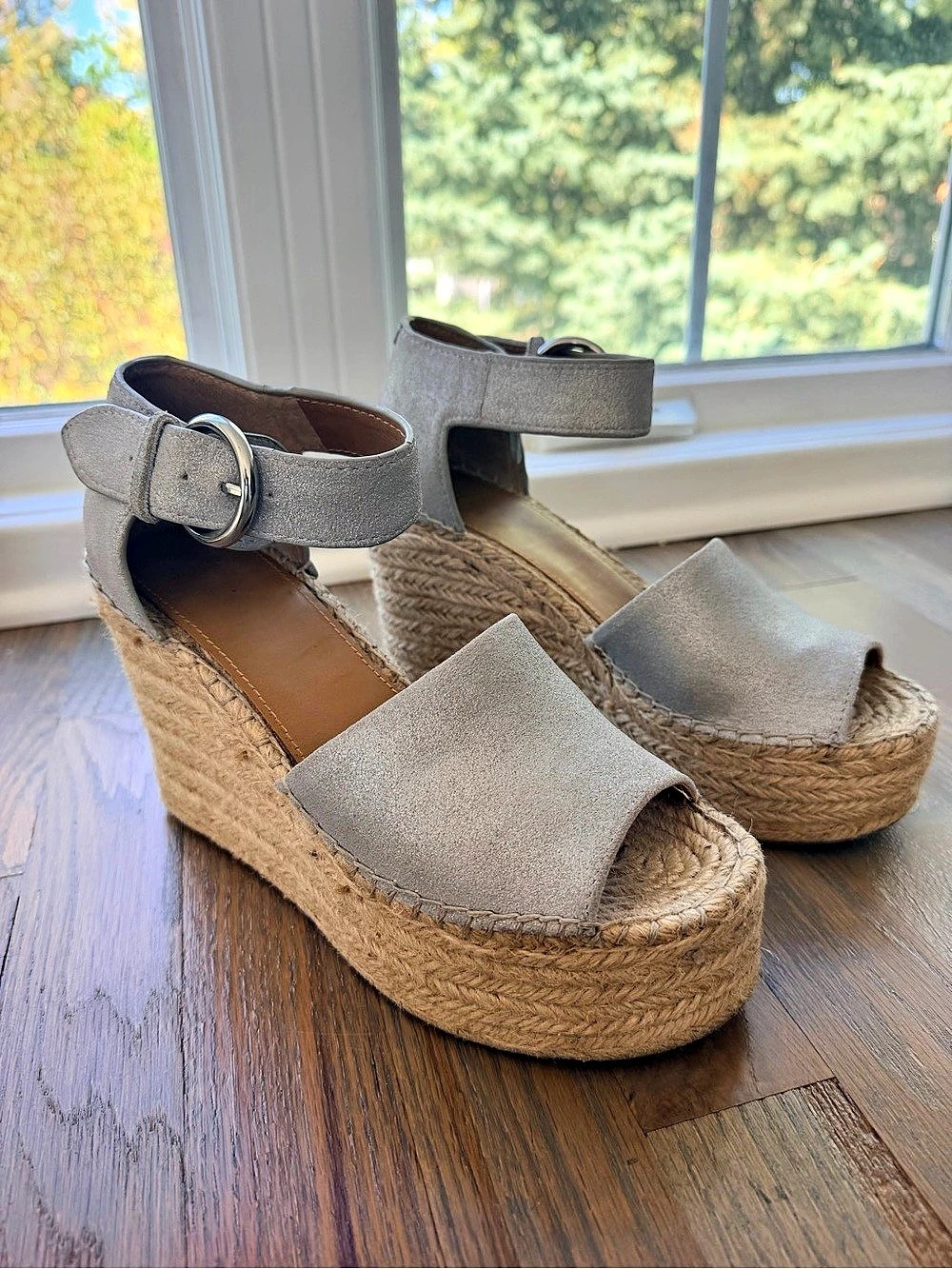 Marc Fisher LTD Alida Espadrille Wedge Sandal Silver/Gray US 8.5